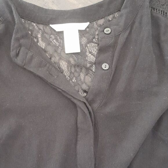 H&M t-shirt size 6 lace detail on back and sleeves good condition - Picture 2 of 5